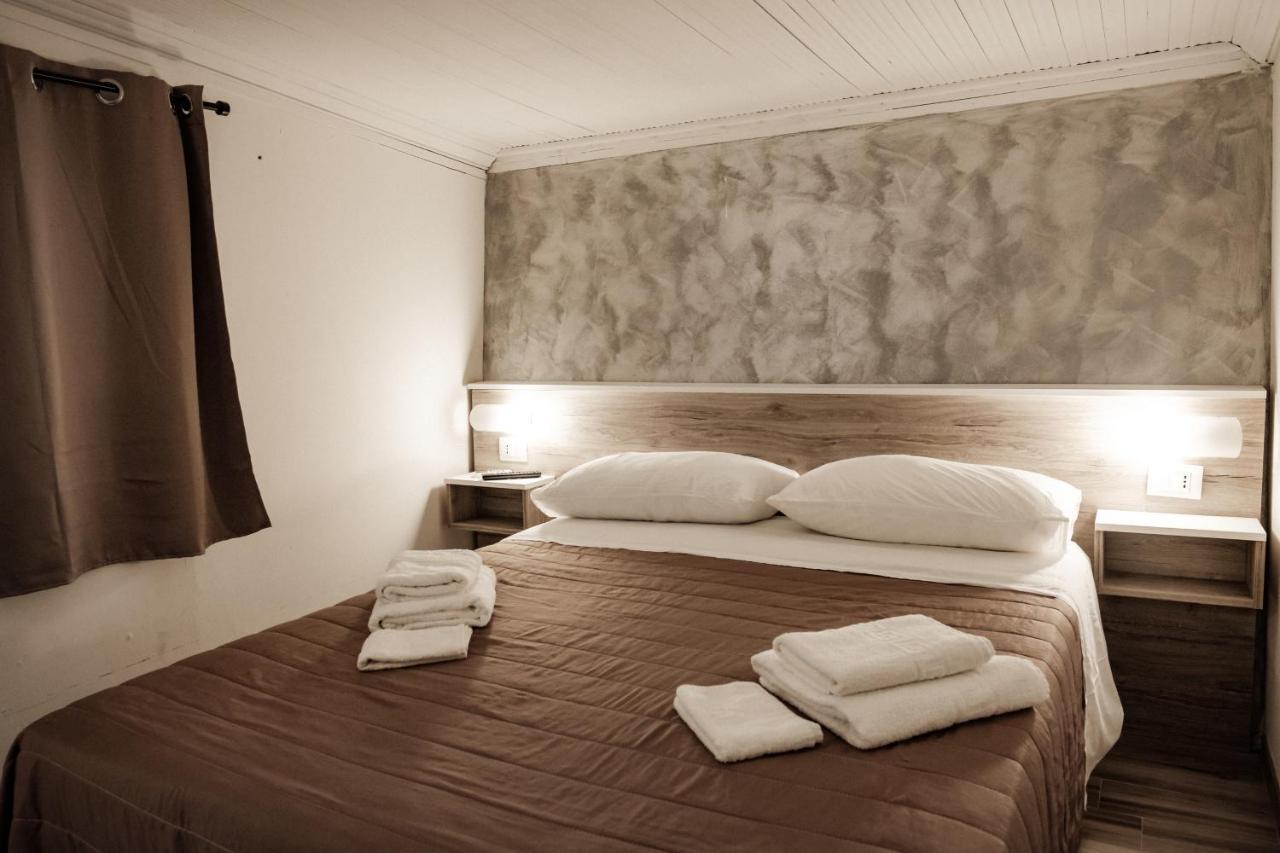 Riva Del Sol Beach Resort Санта-Катерина-делло-Йоніо Екстер'єр фото